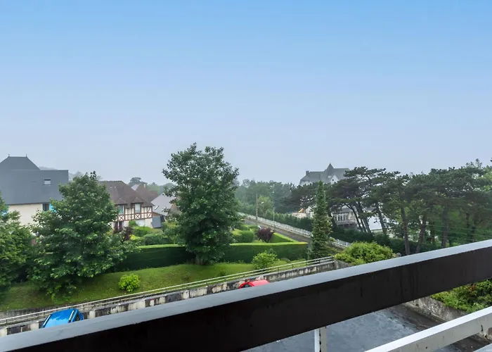 Les Flots Bleus-10 By Interhome *