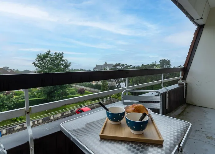 Apartment Les Flots Bleus-10 By Interhome Trouville-sur-Mer